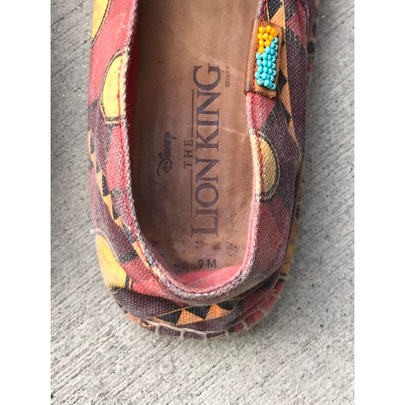 Disney Lion King Ubuntu Shoes - Picture 7 of 9